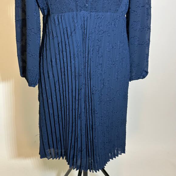 NWT Nanette Lepore Navy Blue Long Sleeve Bella Dobby Dress Pleats Womens Size 12 - Picture 3 of 12